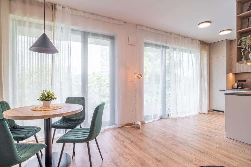 Patronka Apartments - Stylish Apartment With A Spacious Terrace Bratislava Buitenkant foto